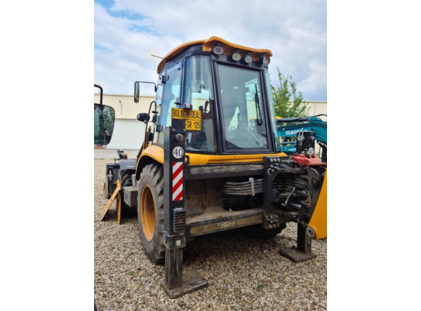 Buldoexcavator CUKUROVA 885 R de vanzare