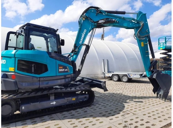 Midiexcavator SUNWARD SWE 90 UF-2PB de vanzare