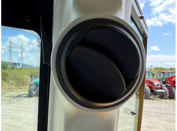 Buldoexcavator CUKUROVA 884 STAGE V de vanzare