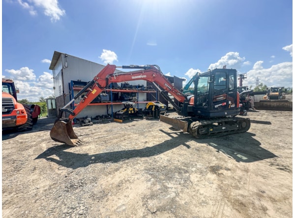 Midiexcavator SUNWARD 90uf  + Picon 400 kg de vanzare