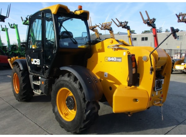 Stivuitor Telescopic JCB 540-140  de vanzare