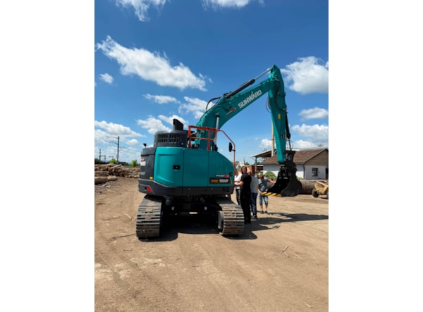 Excavator senile SUNWARD SWE 155 UF + PICON GRATUIT de vanzare
