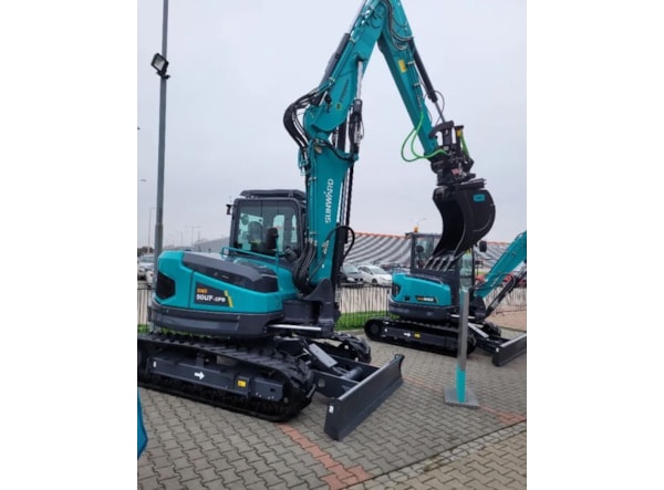 Midiexcavator SUNWARD SWE 90 UF-2PB de vanzare