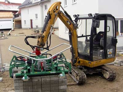  UtilMAX Cleste pentru pavaje Hunklinger P12-2 PROFI TWIST - miniexcavator 2.5 - 9 t. de vanzare