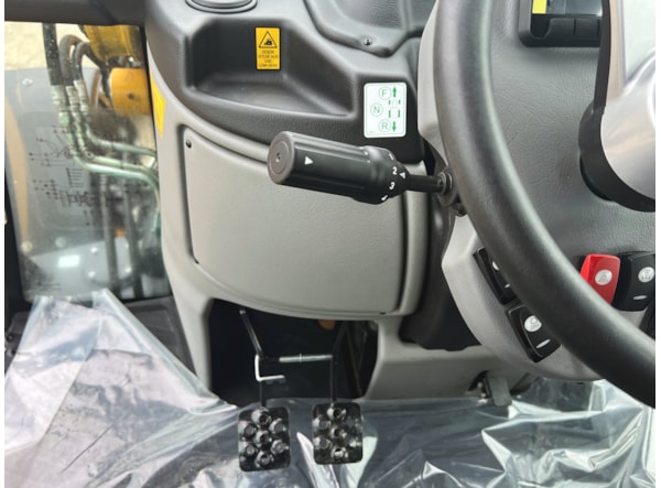 Buldoexcavator CUKUROVA 885 STAGE V Echipare Pro de vanzare