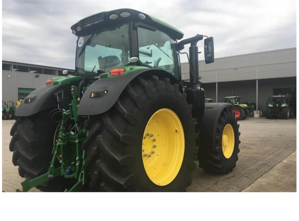 Tractor John Deere 6215R de vanzare