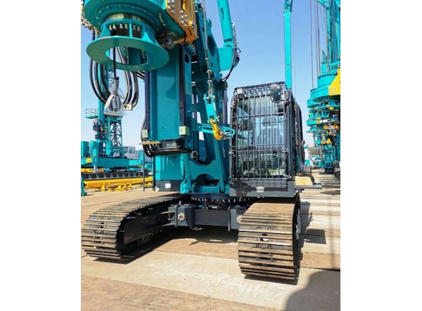 Instalatie de Foraj SUNWARD SWDM160H-2 cu sistem de ridicare pe troliu  (Winch Crowd System) de vanzare