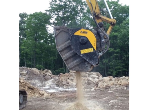 Cupa de concasare constructii MB Crusher BF 80.3 S4 -- excavator 18,5 - 29 t. de vanzare