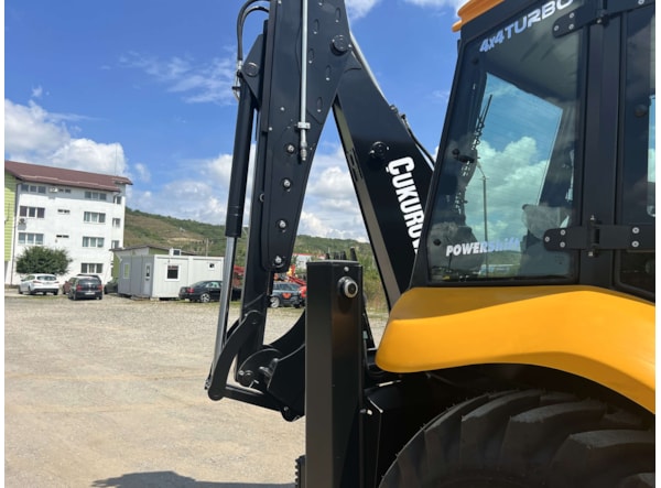 Buldoexcavator CUKUROVA 884 STAGE V de vanzare