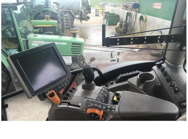 Tractor John Deere 6215R de vanzare