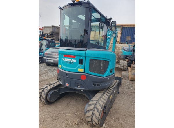 Miniexcavator SUNWARD 35UF de vanzare