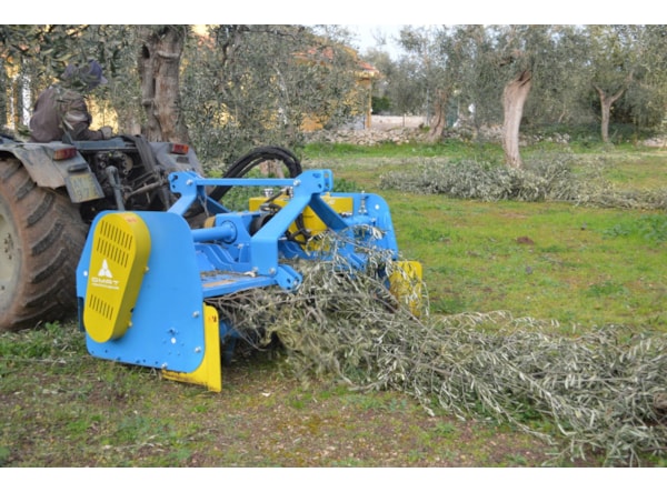  OMAT TS 140 -- Tocator forestier cu pick-up -- Tractoare  60 -90 CP de vanzare