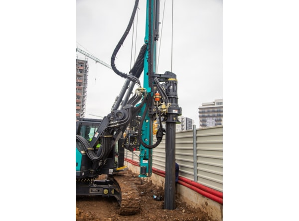 Instalatie de Foraj SUNWARD Instalatie de foraj cu burghiu SWDM85-CFA de vanzare