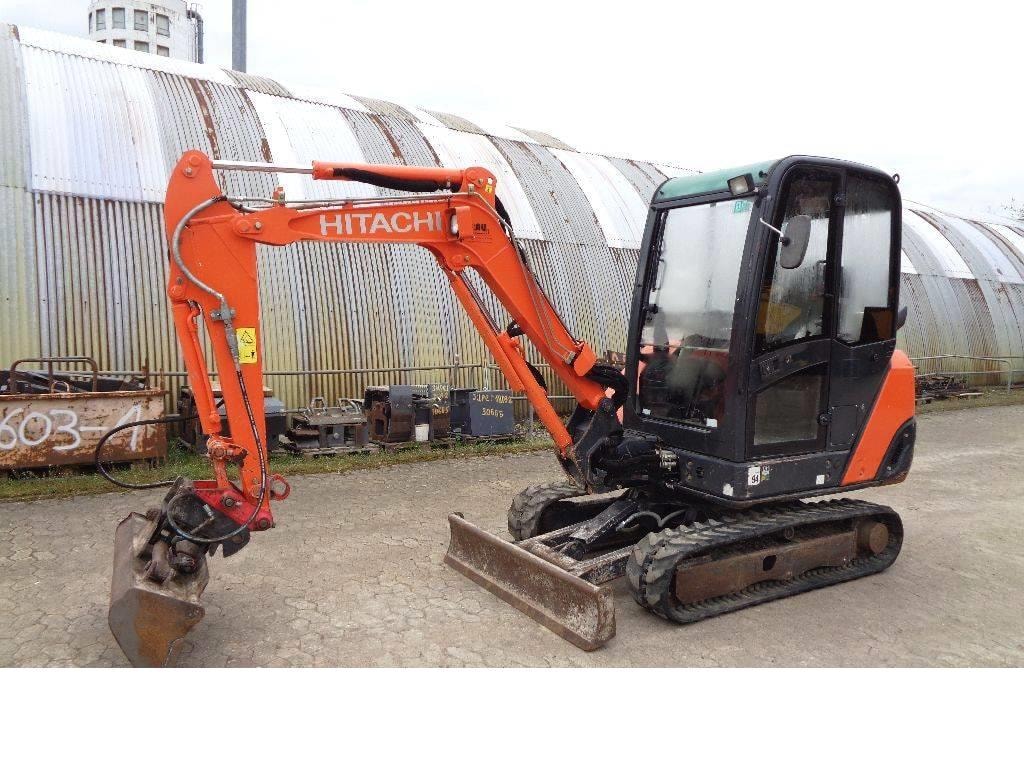 ＠ Miniexcavator Hitachi ZX 27-3 CLR de vanzare 251981 UTILBEN