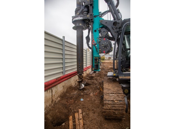 Instalatie de Foraj SUNWARD Instalatie de foraj cu burghiu SWDM85-CFA de vanzare
