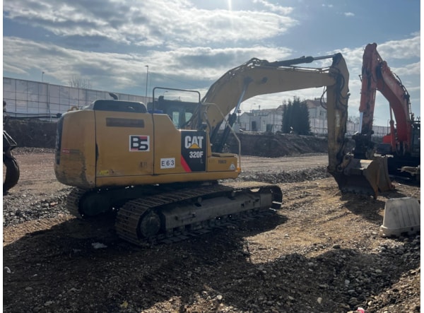 Excavator senile Caterpillar 320 FL de vanzare
