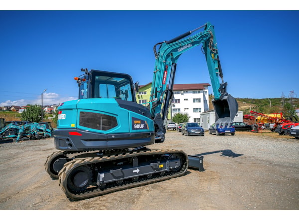 Midiexcavator SUNWARD SWE 90 UF + PICON GRATUIT de vanzare