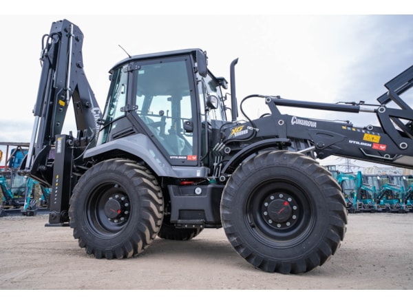 Buldoexcavator CUKUROVA  888XG  STAGE V roti egale -pompa axiala Bosch Rexroth- 2 ani Garantie  de vanzare