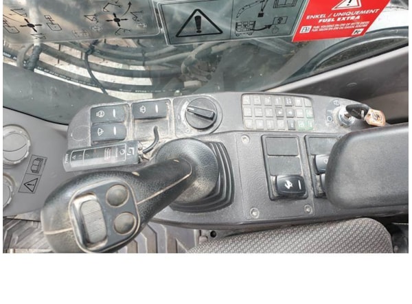 Excavator senile Volvo ECR 235 DL de vanzare
