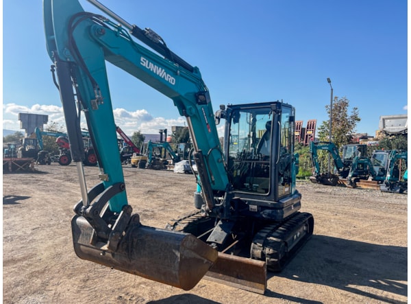 Midiexcavator SUNWARD SWE 60 Uf de vanzare
