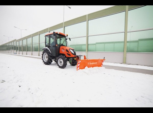 Pachete atasamente Samasz Lama de zapada Smart 150 tractoare  + Raspanditor nisip Sand 400 de vanzare