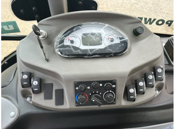 Buldoexcavator CUKUROVA 885 STAGE V Echipare Pro de vanzare