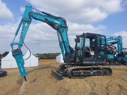 Midiexcavator SUNWARD SWE 90 UF-2PB de vanzare