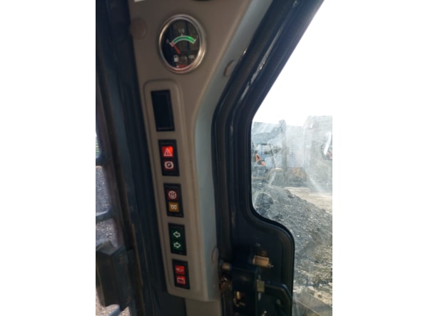 MiniIncarcator SUNWARD 3230 R DISPONIBIL PENTRU INCHIRIERE de vanzare