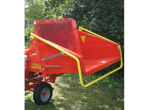 Tocator Crengi Caravaggi BIO 300 - PTO Tractor - Incarcare laterala de vanzare