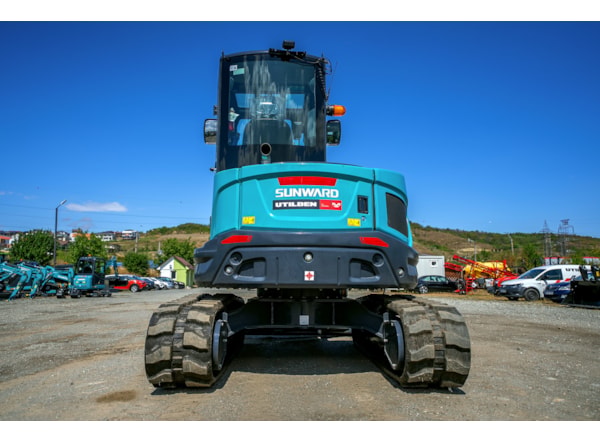Midiexcavator SUNWARD SWE 60 UF + PICON GRATUIT de vanzare