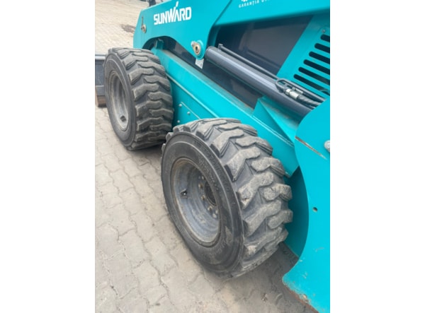 MiniIncarcator SUNWARD Miniincarcator SWL3230 disponibil pentru inchiriere de vanzare