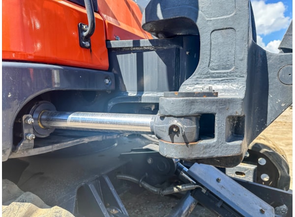 Midiexcavator SUNWARD 90uf  + Picon 400 kg de vanzare