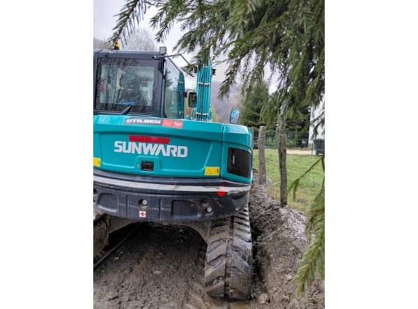 Midiexcavator SUNWARD  90UF de vanzare