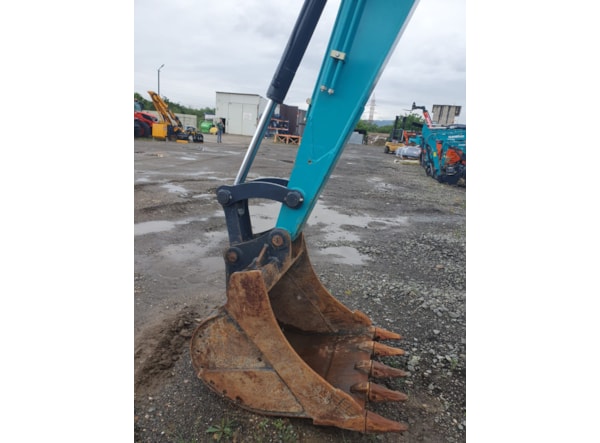 Midiexcavator SUNWARD  90UF de vanzare