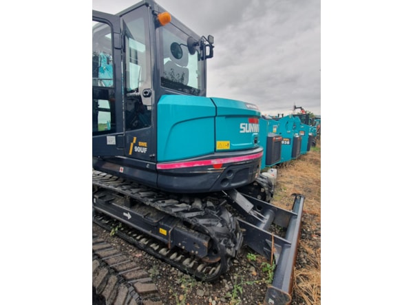 Midiexcavator SUNWARD  90UF de vanzare