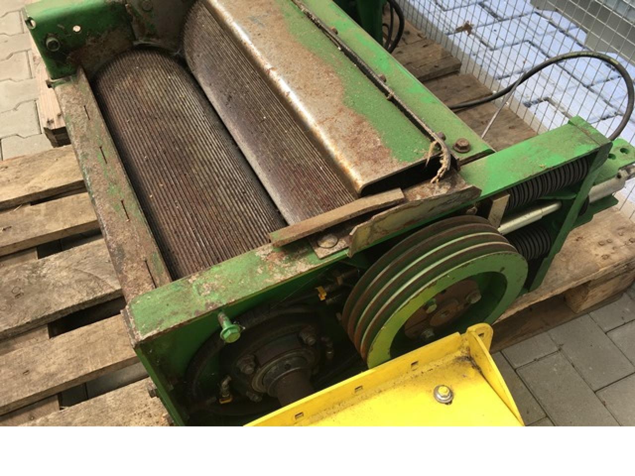 Combina Siloz John Deere CornCracker de vanzare 233145 UTILBEN