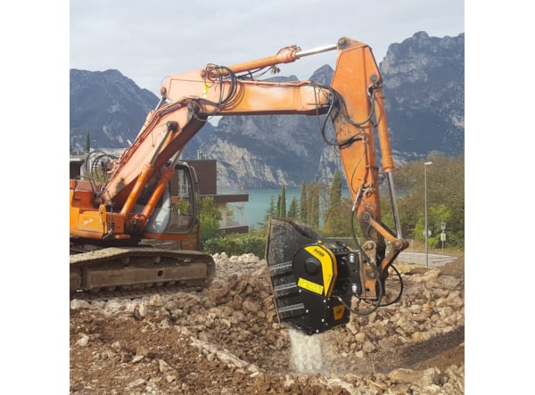 Cupa de concasare constructii MB Crusher BF70.2 S4 -- excavator 16 - 25 t. de vanzare