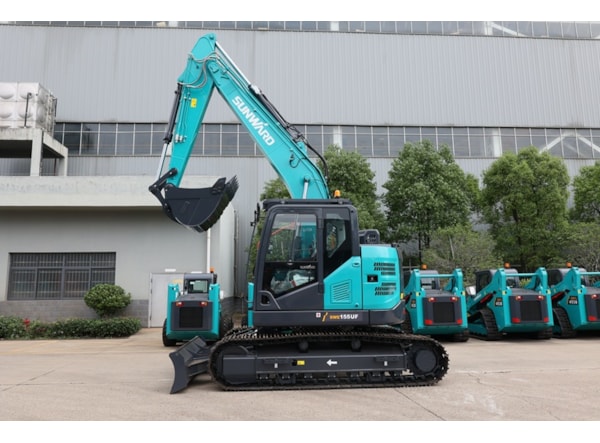 Excavator senile SUNWARD SWE 155 UF de vanzare