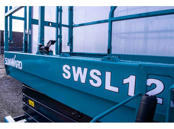 Nacela Foarfeca SUNWARD SWSL1212DC / 12m  de vanzare