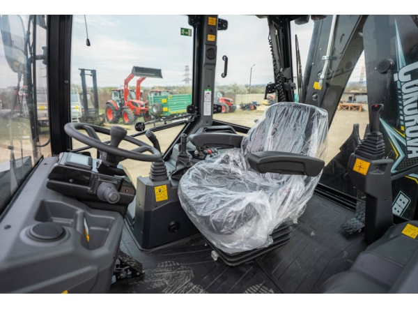 Buldoexcavator CUKUROVA  888XG  STAGE V roti egale -pompa axiala Bosch Rexroth- 2 ani Garantie  de vanzare