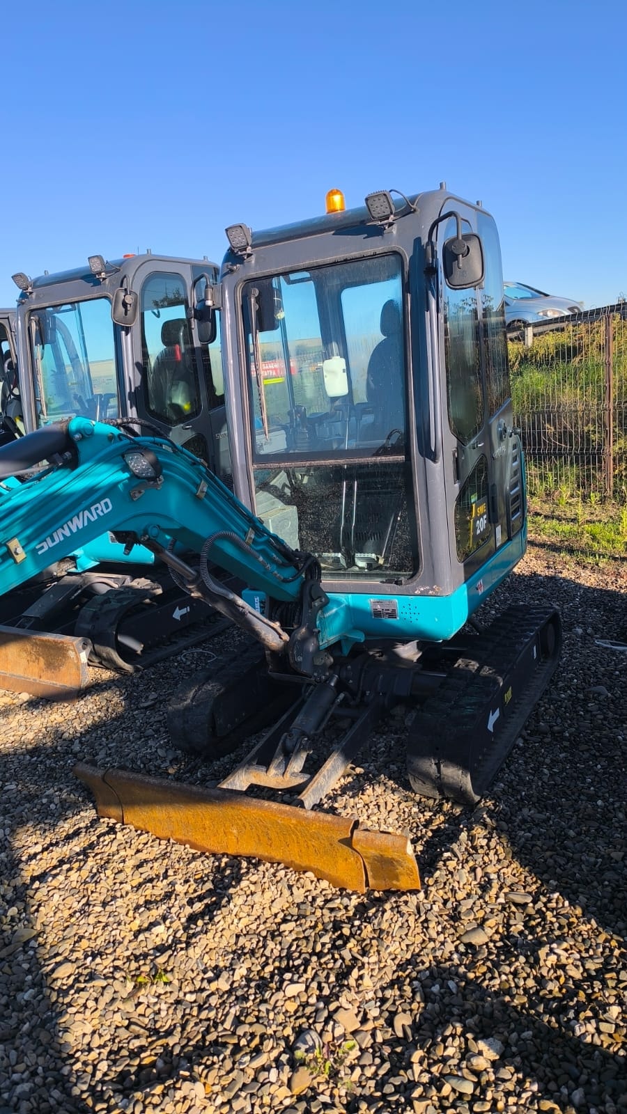 Miniexcavatoare SWE 20F  + PICON TECNA T120