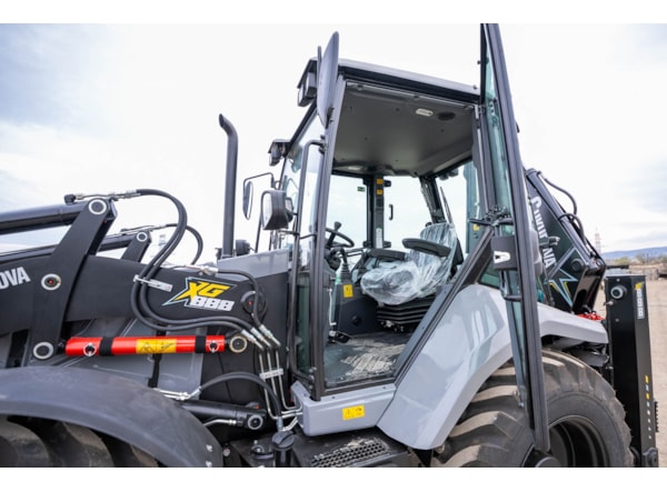 Buldoexcavator CUKUROVA  888XG  STAGE V roti egale -pompa axiala Bosch Rexroth- 2 ani Garantie  de vanzare
