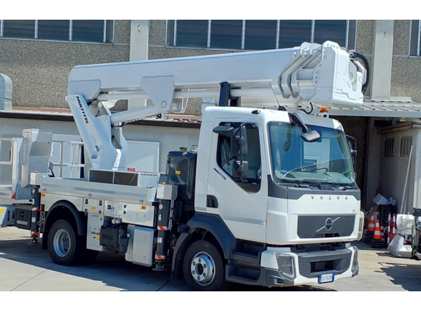 Nacela Autosasiu Multitel MZ 350 VOLVO  de vanzare