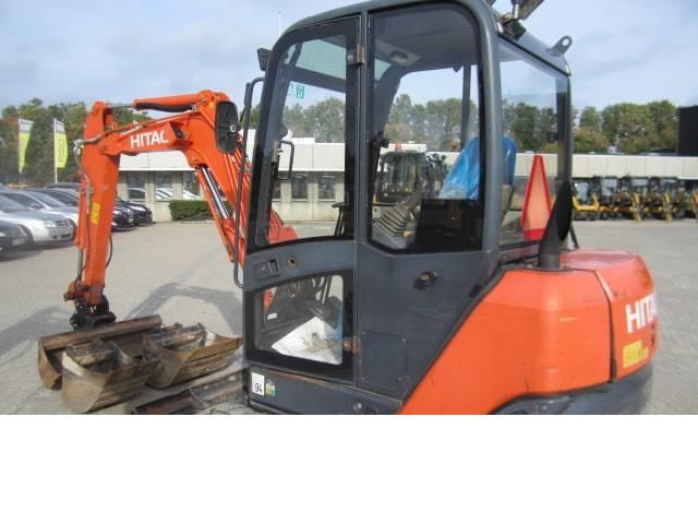 mei Miniexcavator Hitachi ZX 27-3 CLR Zaxis de vanzare 201166 UTILBEN