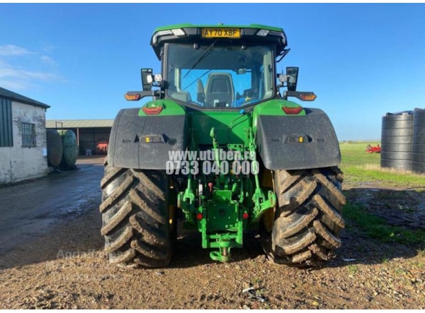 Tractor John Deere 7R 330 de vanzare