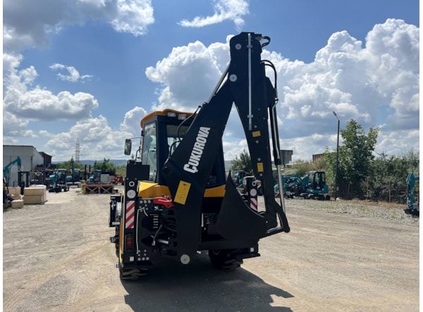 Buldoexcavator CUKUROVA 884 STAGE V de vanzare