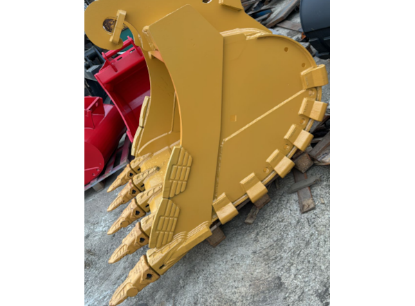 Cupa excavator UtilMAX Cupa cariera 1,3 mc, 1350 mm- - Excavator 21 - 23 t. de vanzare