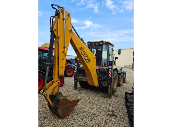 Buldoexcavator CUKUROVA 885 R de vanzare