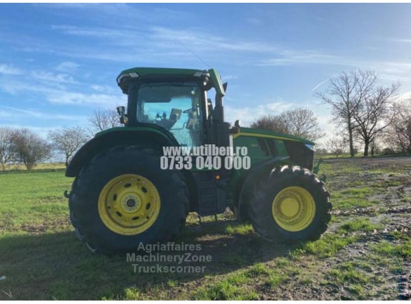 Tractor John Deere 7R 330 de vanzare