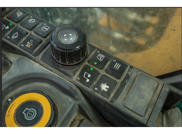 Excavator senile Caterpillar CAT 336GC de vanzare